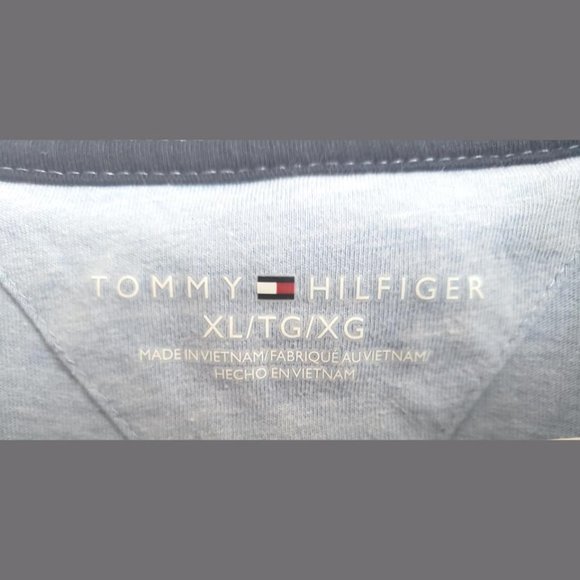 Tommy Hilfiger Essential V-Neck T-Shirt - Picture 4 of 6